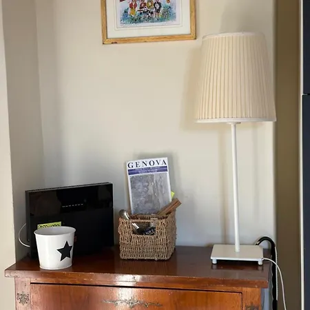 A Due Passi Da Tutto, Luminoso Vicino Al Navebus דירה