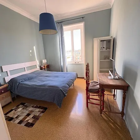 A Due Passi Da Tutto, Luminoso Vicino Al Navebus Genoa