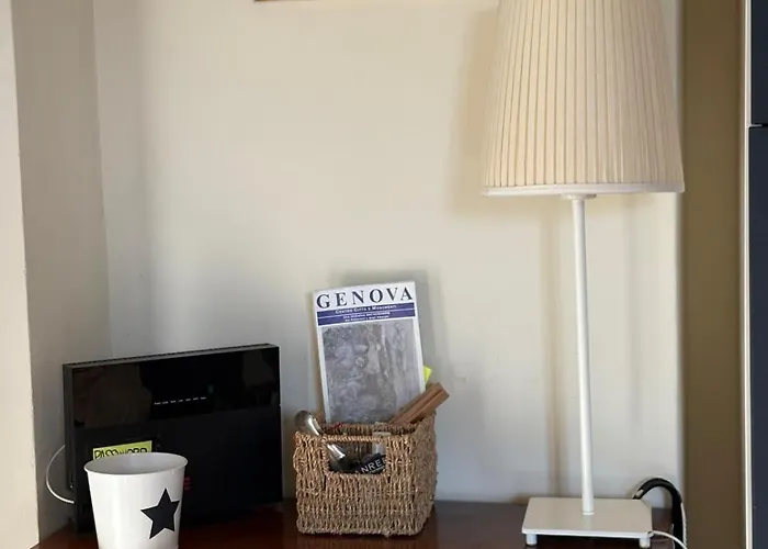 A Due Passi Da Tutto, Luminoso Vicino Al Navebus Apartment