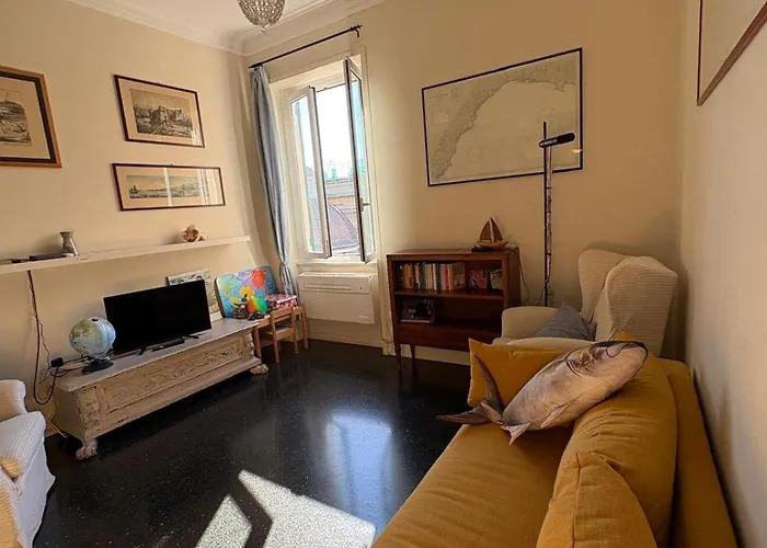 A Due Passi Da Tutto, Luminoso Vicino Al Navebus Apartment