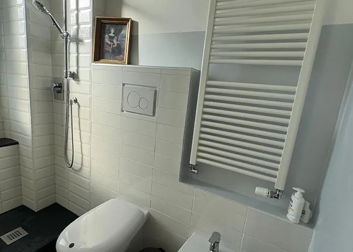 A Due Passi Da Tutto, Luminoso Vicino Al Navebus *